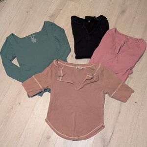 Women's Assorted Color Tops Set